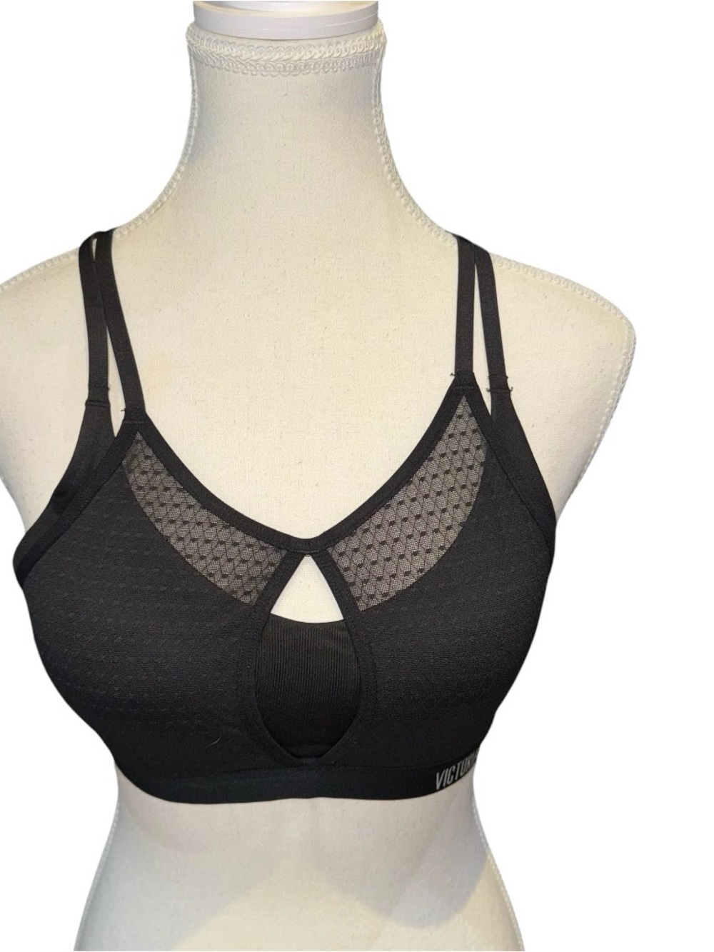 The lightweight keyhole mesh sports bra